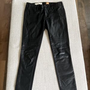 Anthropology leather (faux) in front with spandex back skinny pants. Size:26/2